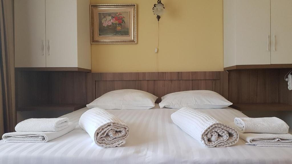 Hotel Captain room 3